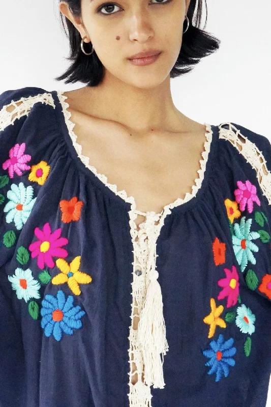 HAND EMBROIDERED CROCHET TOP LISA