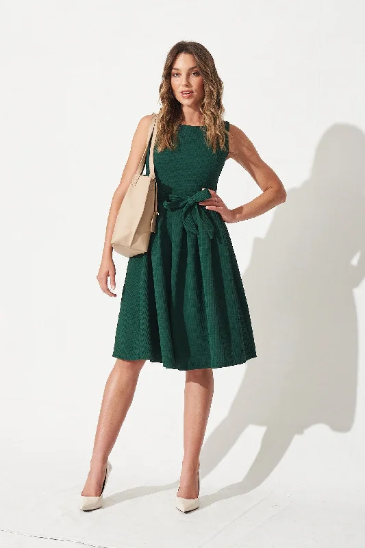 Jardin Dress In Textured Emerald Green